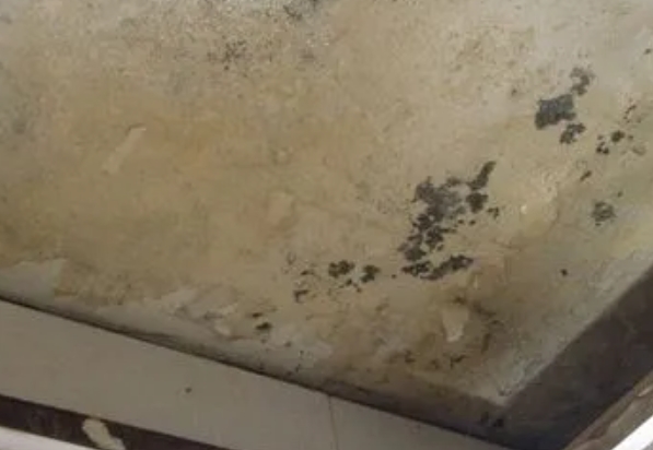 梅州市阳台漏水维修公司分享下梅州市卫生间渗水维修需要注意哪些问题。